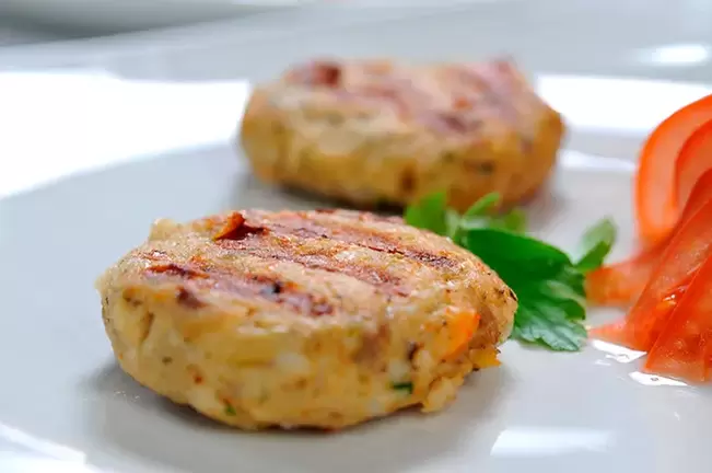 Diet steamed fish cakes for the lazy