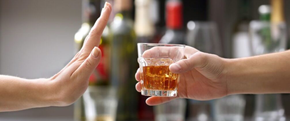 quit alcohol to lose weight